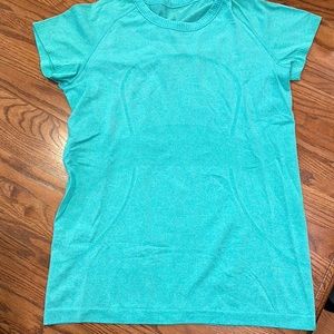 Lululemon workout top